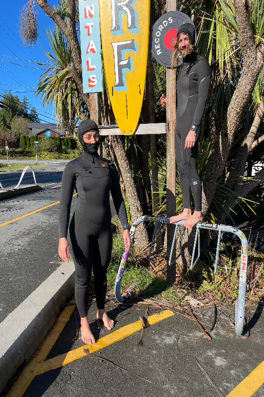 MEN'S HIGH-PERFORMANCE WETSUIT RENTAL