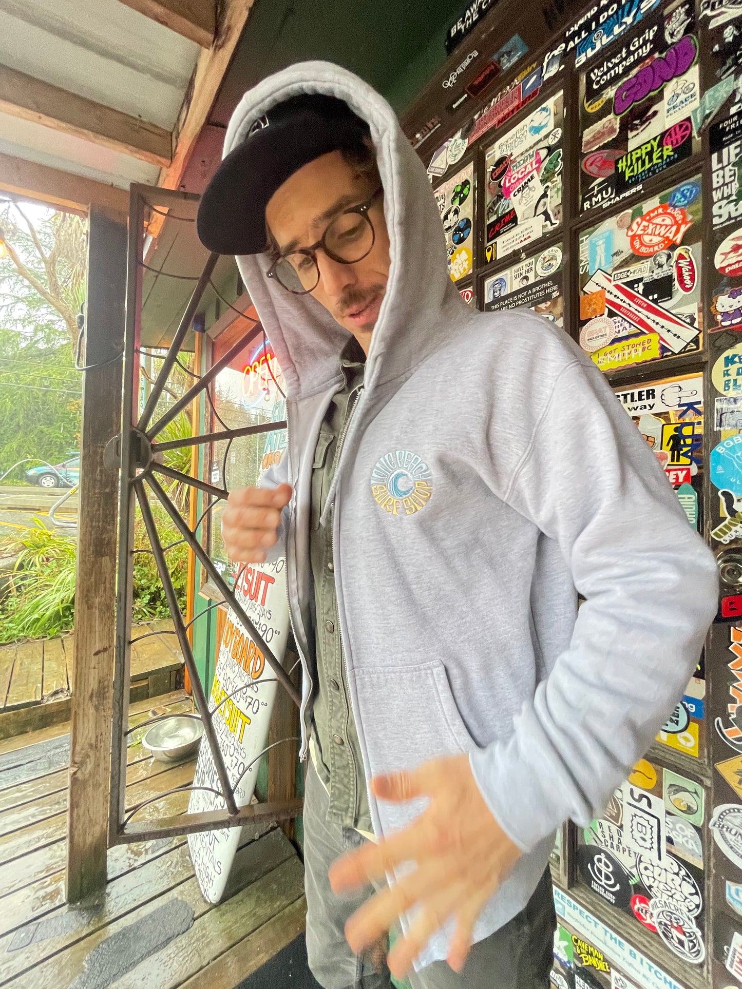 LBSS ZIPUP EMBROIDED WAVE HOODIE