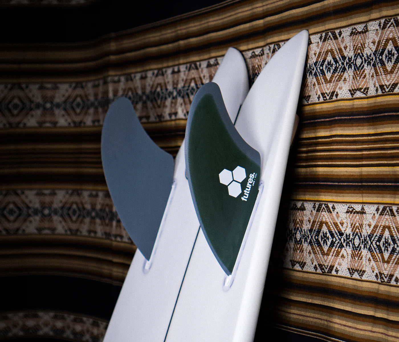 FUTURES AMK FG TWIN KEEL FIN SET