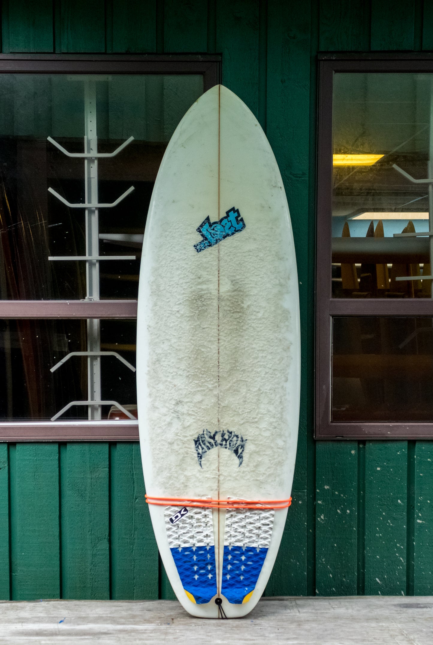 PERFORMANCE SURFBOARD ONLINE RENTAL