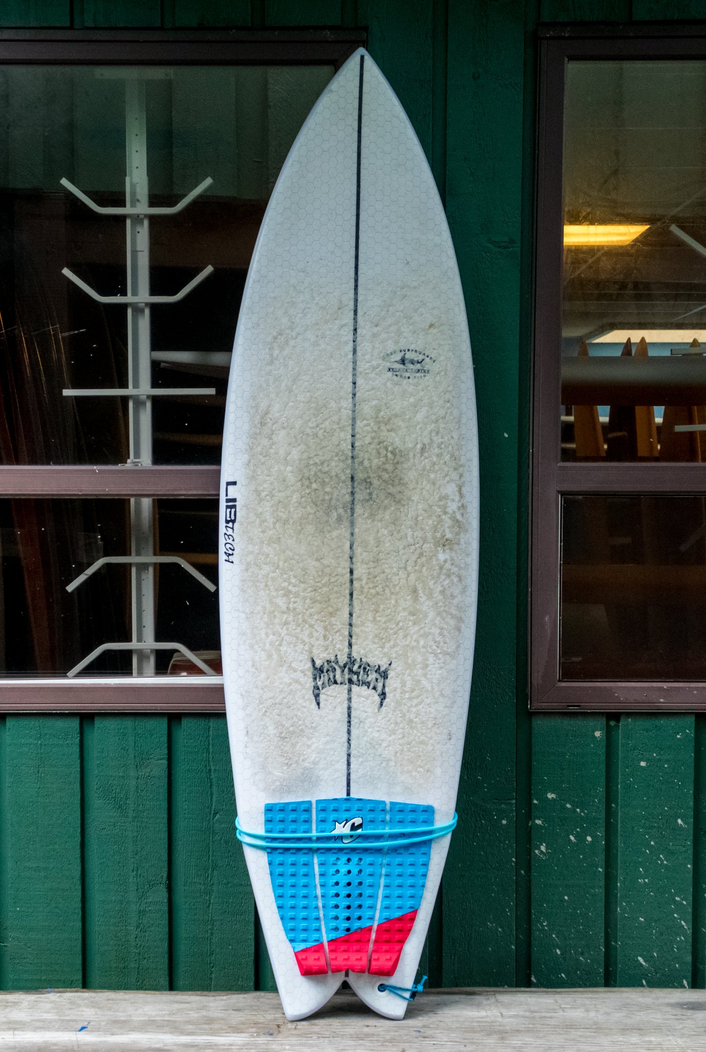 PERFORMANCE SURFBOARD ONLINE RENTAL