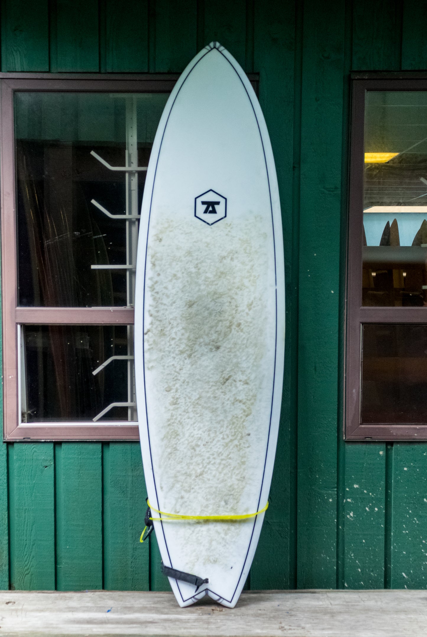 PERFORMANCE SURFBOARD ONLINE RENTAL